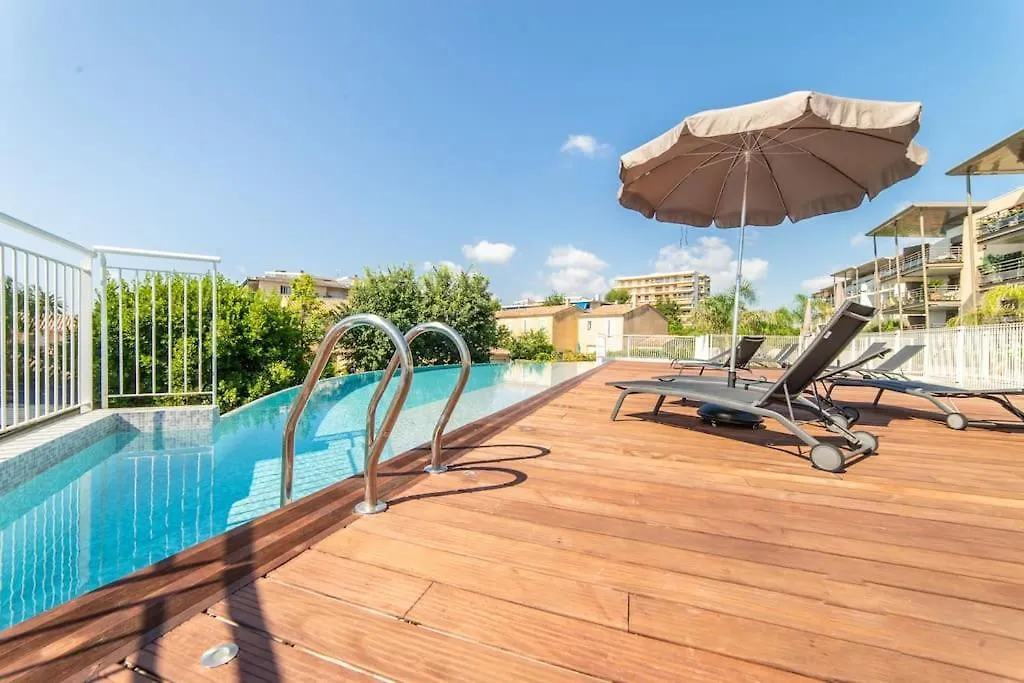 Appartement A7- 2 Bdr Sea & Mountain View - Ac, Parking, Pool & Terrace à Antibes France
